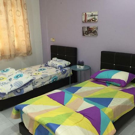 The Garden Vacation Home Lumut Εξωτερικό φωτογραφία